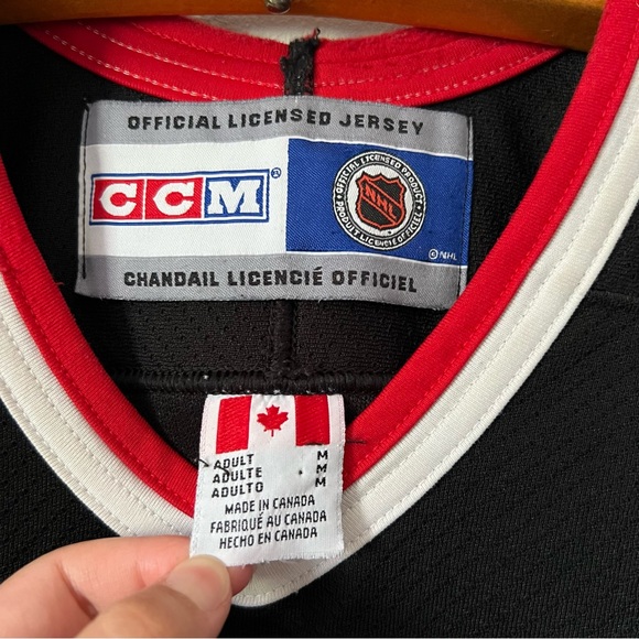 Vintage Chicago Blackhawks NHL Jersey Y2K Size Medium Made in Canada - Picture 3 of 12